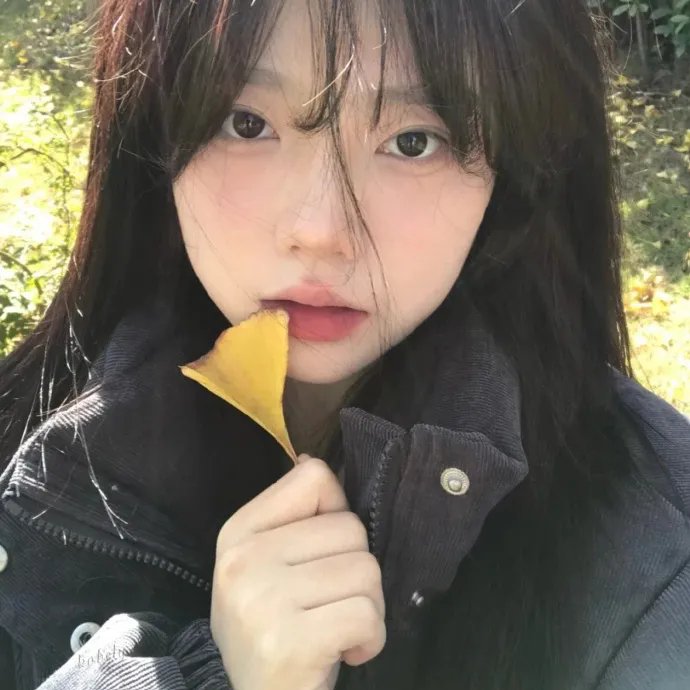 不愿恋爱的雀斑小姐